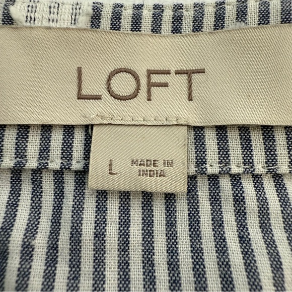 LOFT Gray Polka Dot Feminine Wrap Top size large 96% cotton Flowy sleeves - Picture 6 of 9